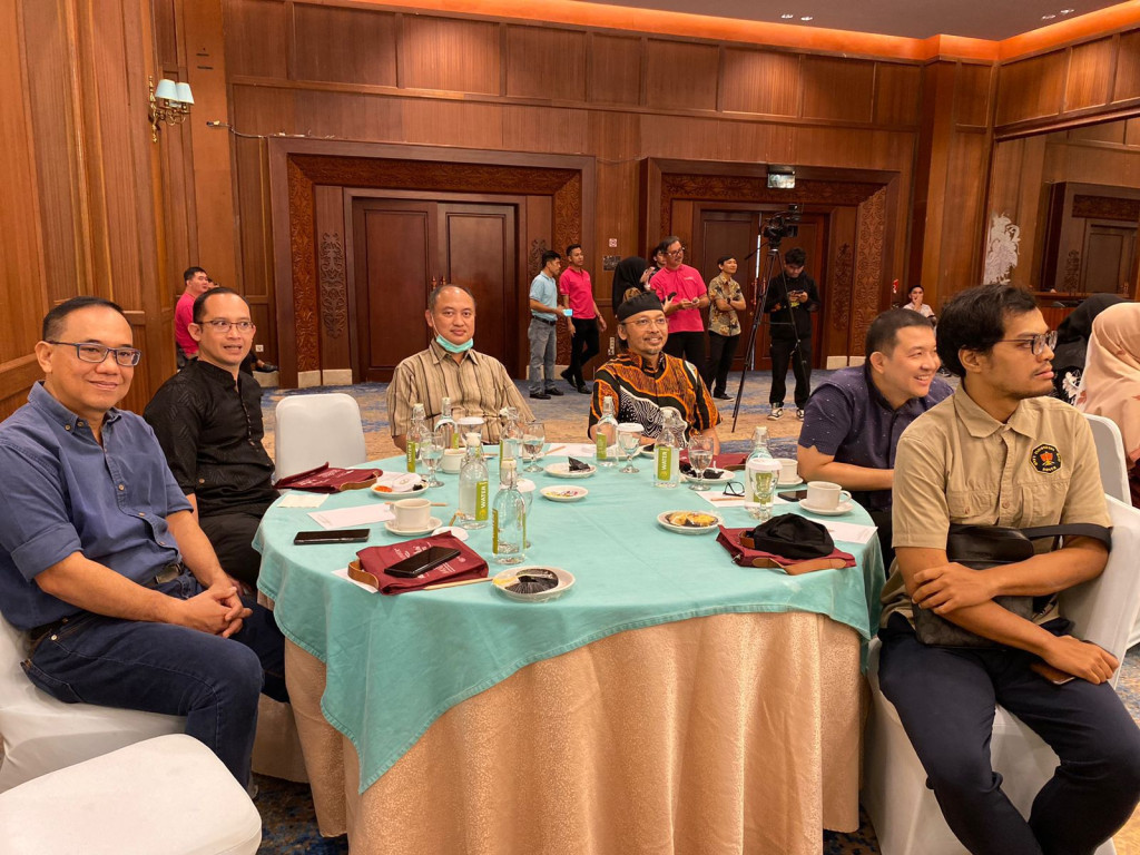 WhatsApp Image 2024-05-17 at 09.34.55 (1).jpeg